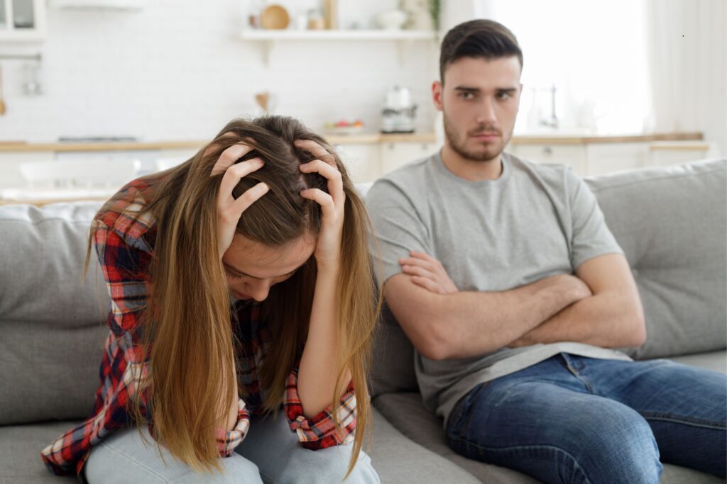 Vrouw uitgeput door narcisme - praktijk by Deb