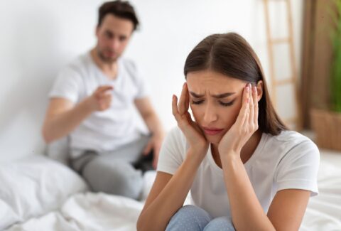 Narcist domineert vermoeide vrouw - praktijk by Deb