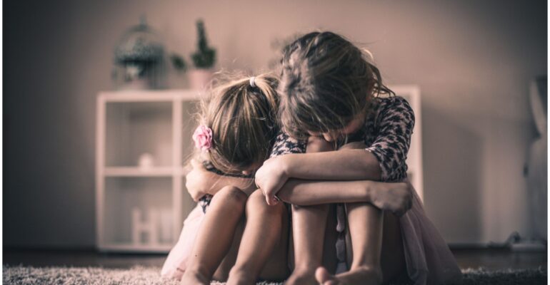 Kinderen lijden onder het narcistische gedrag